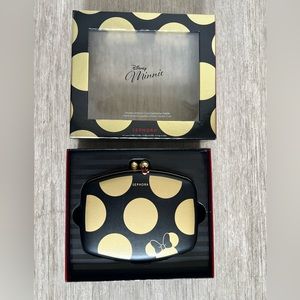 BRAND NEW Sephora Minnie Mouse Eyeshadow Palette and Clutch